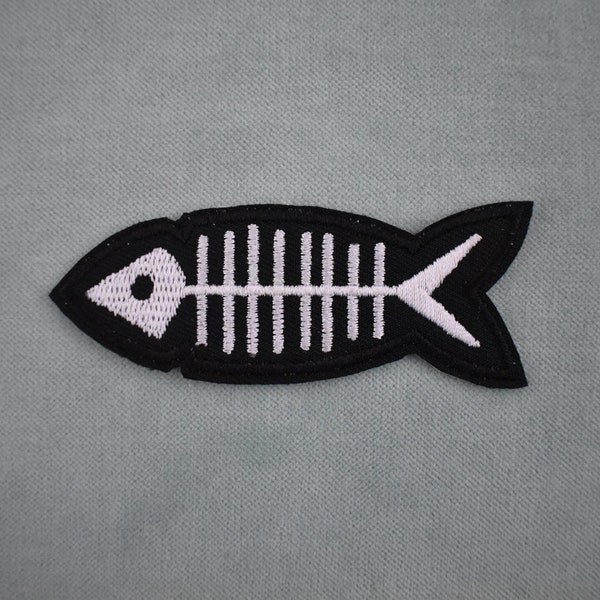 Iron-on Iron-on Fish Illustration Patch, Iron-on Embroidered Crest