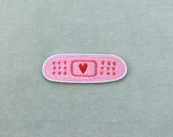 Kleines rosa Herz zum Aufbügeln, bestickter Verbandsaufnäher, besticktes Pflaster zum Aufbügeln