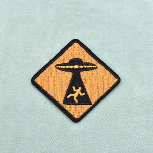 Patch enlèvement Alien, Patch thermocollant brodé sur fer ou à coudre, customiser vêtements et accessoires
