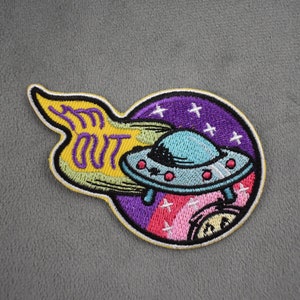 UFO theme patch, embroidered iron-on patch, patch to customize clothing and accessories