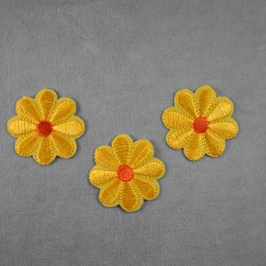 Set of 3 iron-on flowers embroidered on iron or sewn, customize clothes and accessories Jaunes