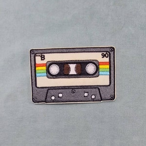 Patch Cassette 90's vintage thermocollant, écusson brodé sur fer