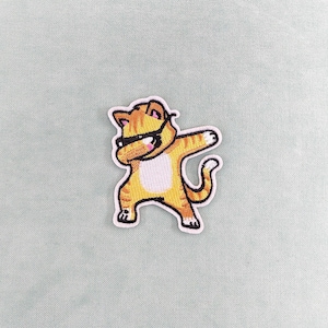 Cat dab patch 5.5 cm / 6.5 cm, embroidered iron-on patch, sew-on patch, customize clothes and accessories