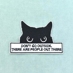 Patch chat noir brodée, écusson thermocollant brodé