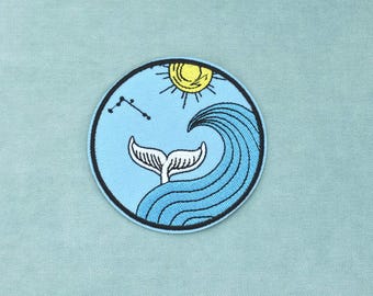 Walvispatch in de oceaan, geborduurde oceaan-strijkpatch, strijkpatch, opnaaipatch, personaliseer kleding en accessoires