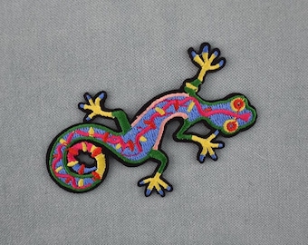 Lizard art patch, embroidered fusible reptile crest, iron on patch, sewing patch, Gaudi style, customize clothes and accessories