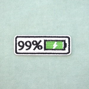 Patch Batterie pleine, écusson pile 99% thermocollant brodé, fer sur patch, patch à coudre, customiser vêtements et accessoires