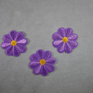 Ensemble de 3 fleurs thermocollantes brodées sur fer ou à coudre, customiser vêtements et accessoires image 7