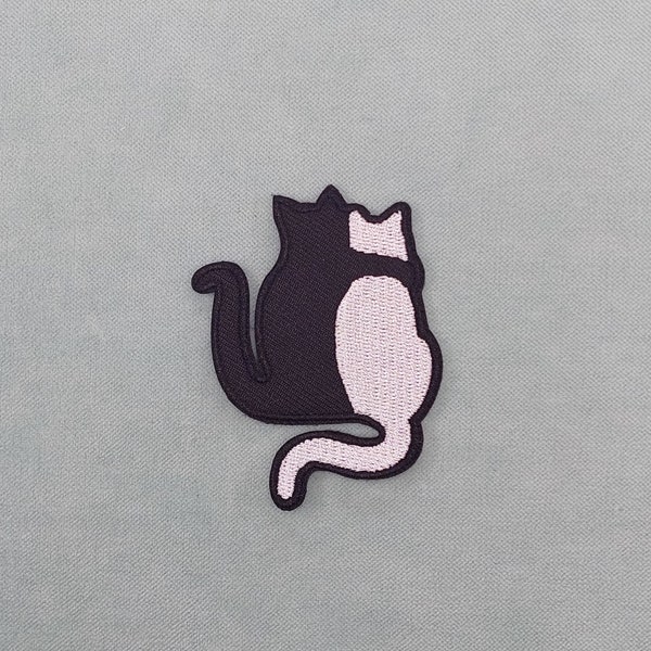 Patch chat noir chat blanc thermocollant; écusson brodé sur fer