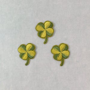 Set van 3 geborduurde strijkbare klavertjesvier, geluksbrengers om op te strijken of te naaien, personaliseer kleding en accessoires