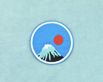 Toppa termoadesiva "Tramonto sulle montagne", distintivo ricamato