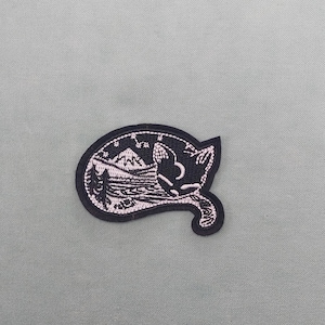 Nature motif sleepy cat patch, embroidered iron-on patch