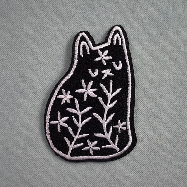 Embroidered plant motif cat patch, embroidered iron-on patch