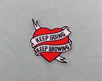 Patch Cœur keep going thermocollant, Écusson Coeur thermocollant brodé sur fer ou à coudre, customiser vêtements et accessoires