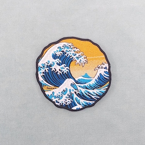 Patch grande vague , écusson mer déchaînée brodé thermocollant