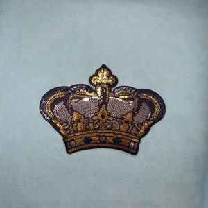 Iron-on appliques Golden crown in sequins, Sew-on patch, customize clothes and accessories