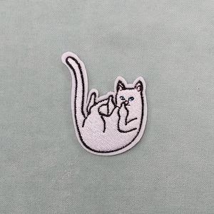 Angey white cat patch, embroidered thermostick white cat crest, iron on patch, sewing patch, customize clothes and accessories