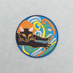Patch illustration de chat noir, écusson thermocollant brodé