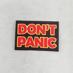 Parche "Don't Panic", insignia bordada termoadhesiva