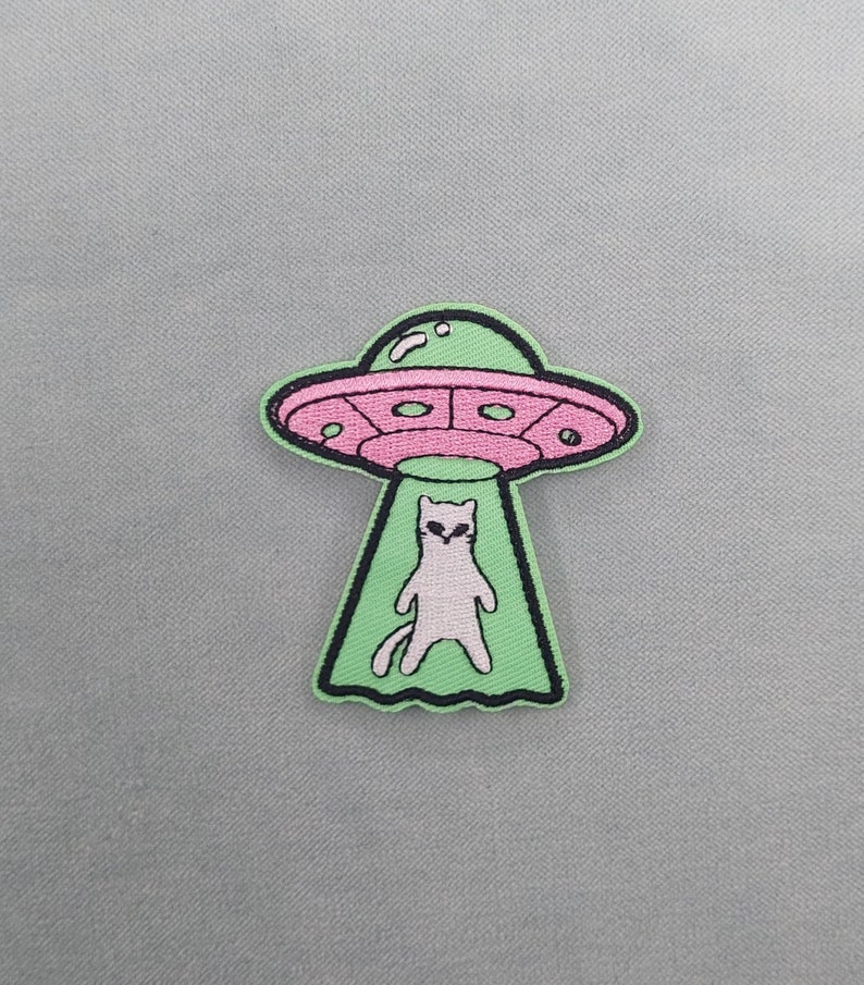 Patch enlèvement extraterrestre, Patch thermocollant brodé sur fer ou à coudre, customiser vêtements et accessoires image 1