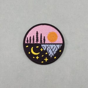 Day and Night iron-on patch 7.8 cm, Embroidered iron-on badge