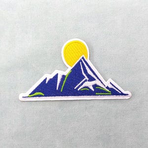 Sunrise in the Mountains patch, iron-on embroidered patch