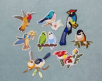 Embroidered iron-on bird patch, iron on patch, sewing patch, customize clothing and accessories