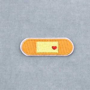 Parche de vendaje termoadhesivo con forma de corazón, parche adhesivo bordado