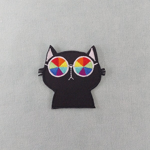 Patch chat lunettes arc-en-ciel, Écusson thermocollant brodé