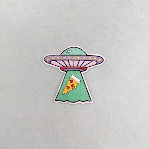 Broderad strykbar Pizza Invasion-lapp, en lapp för att anpassa kläder och accessoarer