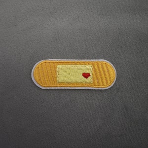 Patch Pansement cœur thermocollant, Écusson Sparadrap brodé sur fer image 3