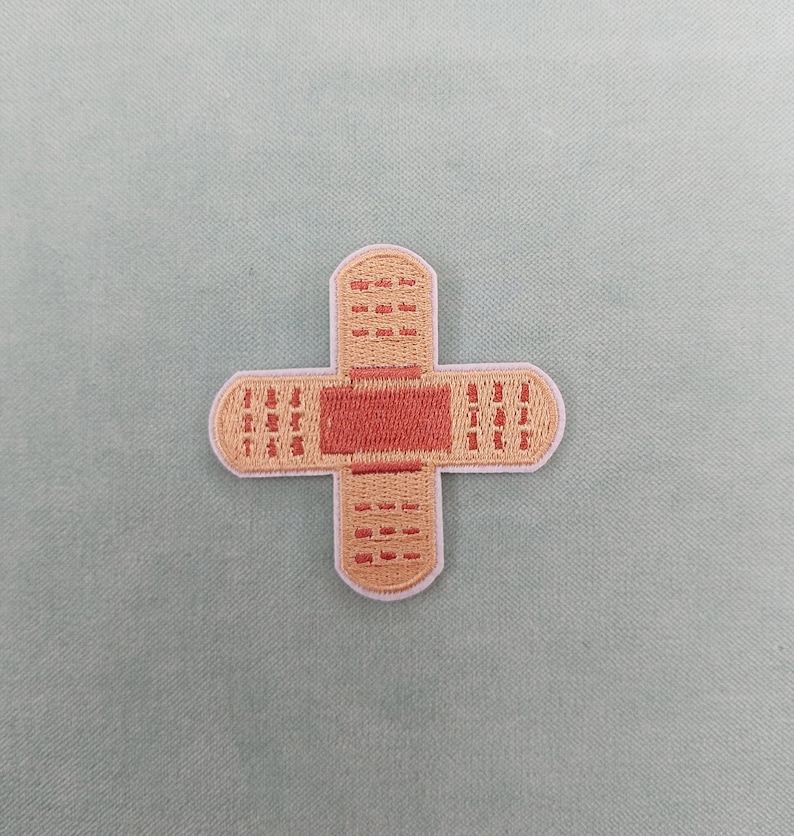 Patch Pansement croix thermocollant, Écusson Sparadrap brodé sur fer image 1