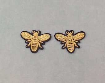 Set of 2 iron-on flying insect patches in gold, Duo badges on patch, sew-on patch, customize clothes and accessories