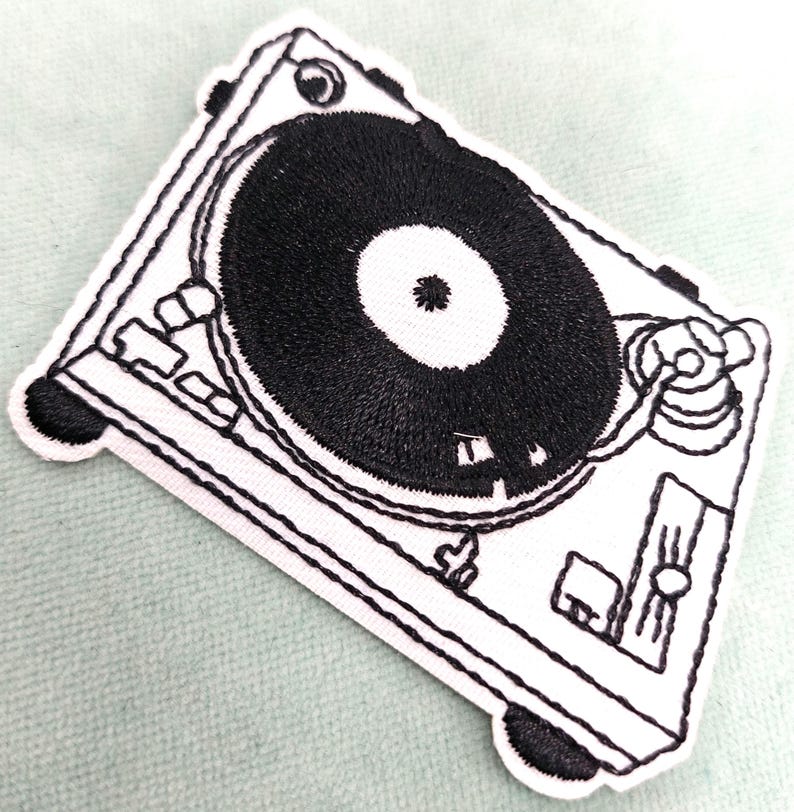 Vintage turntable patch, embroidered iron-on patch image 2