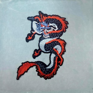 Large iron-on dragon patch, 23 cm x 32 cm, embroidered patch on iron