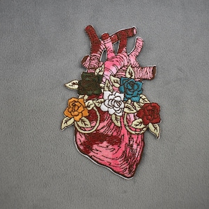 Floral Heart patch, embroidered iron-on patch, iron on patch, sewing patch, customize clothing and accessories