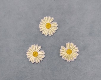 Lots of 3 embroidered iron-on daisies, different colored iron or sewing patches, customize clothing and accessories