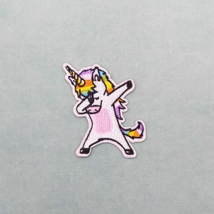 Patch licorne Dab, écusson thermocollant brodé, fer sur patch, patch à coudre, customiser vêtements et accessoires