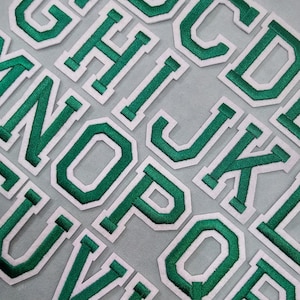 Parches de letras del alfabeto verdes para planchar, insignias bordadas, personalizar, personalizar