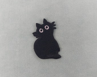 Little black cat patch, embroidered iron-on badge