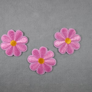 Ensemble de 3 fleurs thermocollantes brodées sur fer ou à coudre, customiser vêtements et accessoires image 4