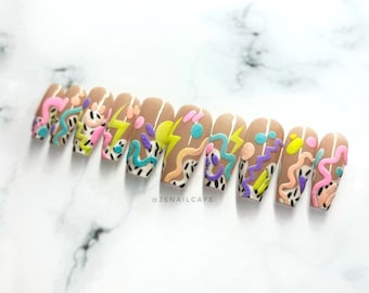 FIZZ / Retro Throwback Nails - Arte de uñas pintado a mano estilo años 80 - Diseño de uñas funky / Prensa reutilizable de calidad de salón en uñas / Ataúd mediano