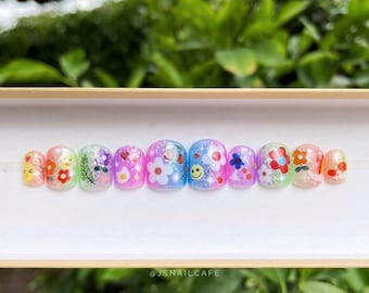 TWINKLE TOES / Colorful Jelly Kid Core Press On Nails / Glitter &Sticker Nails /Pegamento reutilizable de lujo en las uñas / Short Square - Builder Gel