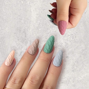 Keep Me Warm | Matte Sweater Pattern Press On Nails | False Nails | Winter and Fall Glue on Nails | Short Almond Nails | Gel X | Builder Gel