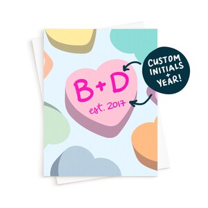 Les initiales Candy Heart Card || Initiales personnalisées Anniversaire Candy Heart Drôle de Valentin pour lui pour son cadeau de Saint-Valentin Cadeau d’anniversaire