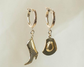 Vintage Western Cowboy Cowgirl Boots Dangle Pierced Earrings Diamond Cut Pewter Metal Signed EGC 92 Fun Boots Earrings Estate Jewelry