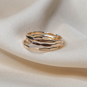 Gehämmerter Goldring, Gold Filled, gehämmerter Ring, Gold Filled, Sterling Silber, schlichter Ring, zierlicher Ring, stapelbarer Ring, minimaler Ring, Größen 2-15