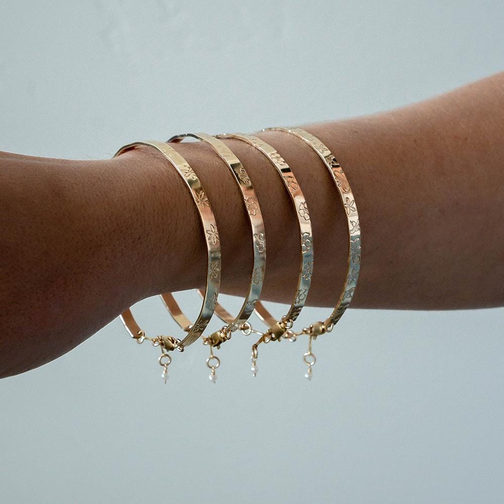 Hibiscus Flower Bracelet, Hawaii Tropical Floral Bracelet