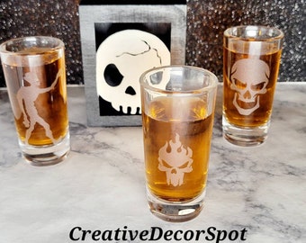 Etched Skull Shot Glass in Skull Gift Box/Customized Walking Dead Zombie/Personalized Flaming Skull/Gothic Glass/Birthday/Wedding/Valentines