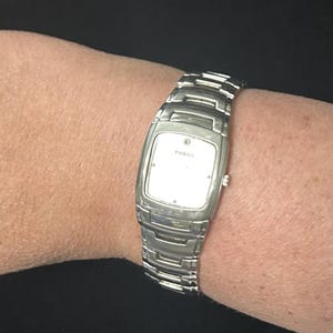 Vintage Fossil Silver Tone Watch | Minimalist Sleek Industrial Y2K Wristwatch Jewelry image 7
